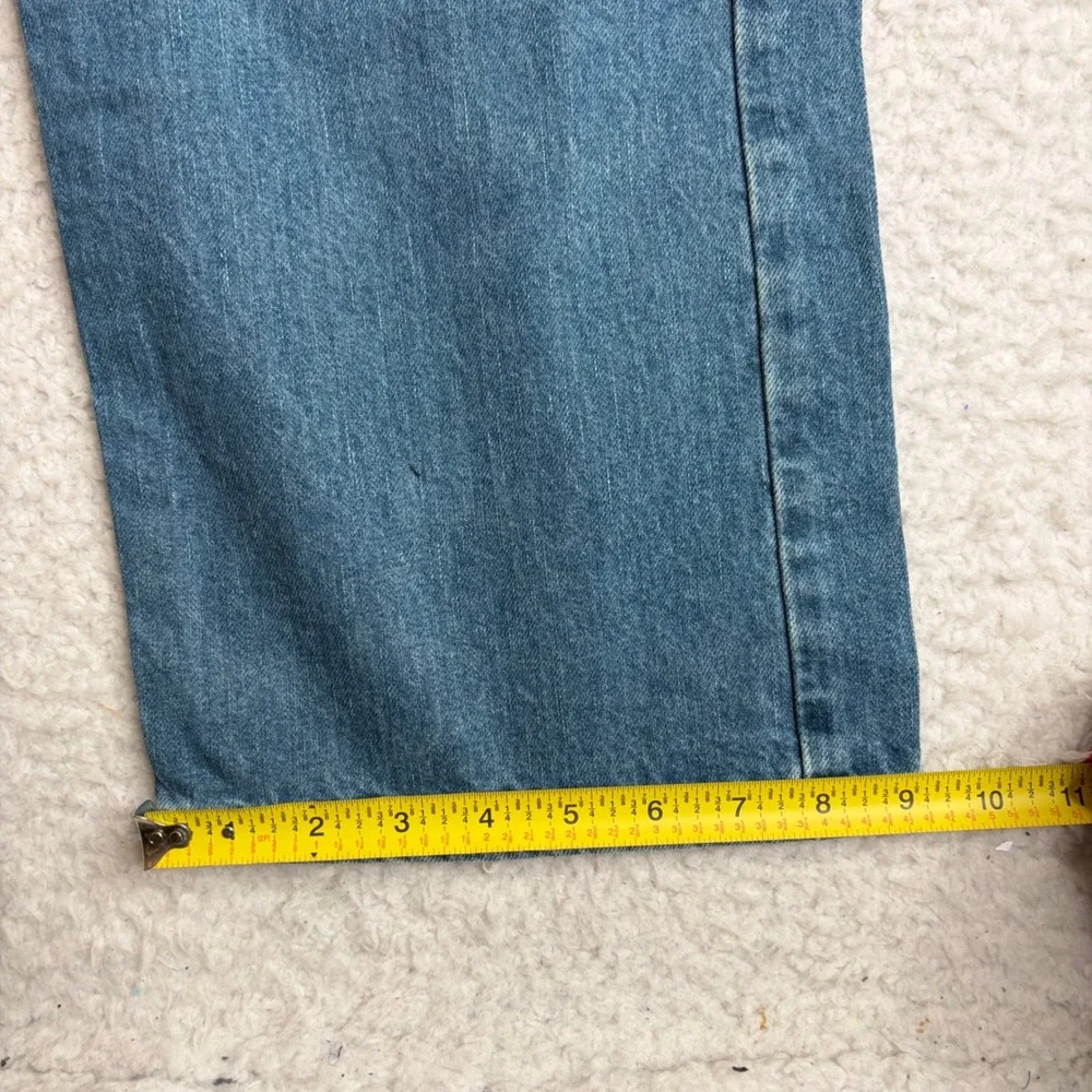 Levis levis 569